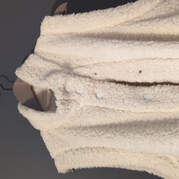 Vest - Picture 3 of 3